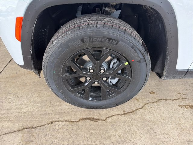 New 2026 Jeep Grand Cherokee Altitude AWD/4WD image 11