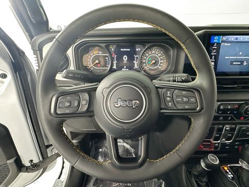 Used 2024 Jeep Wrangler Willys image 11