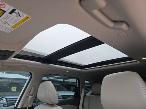 Certified 2023 Nissan Rogue SL w/ SL Premium Package FWD image 10