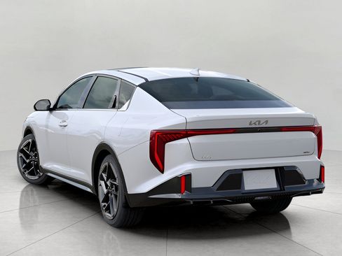 New 2025 Kia K4 GT-Line image 4
