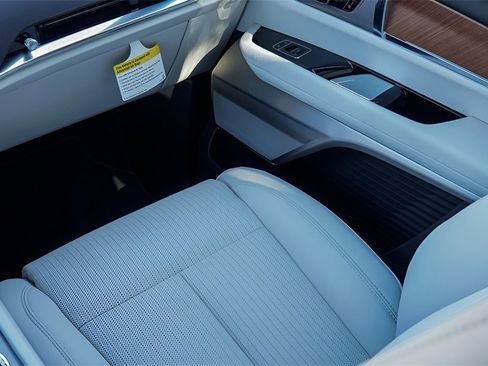 New 2026 Cadillac Vistiq Luxury image 24