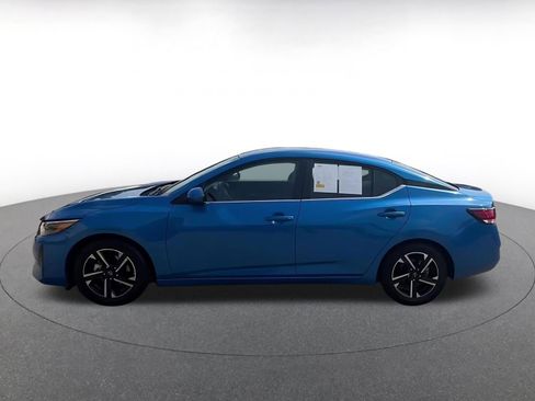 Used 2025 Nissan Sentra SV FWD image 9