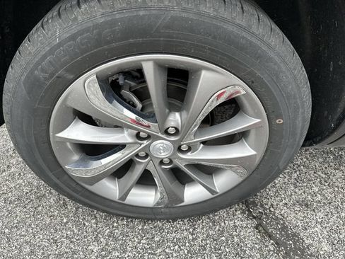 Used 2023 Buick Encore GX Essence w/ Experience Buick Package FWD image 21