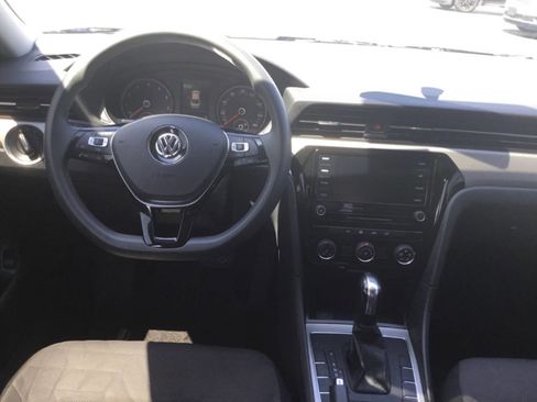 Used 2020 Volkswagen Passat 2.0T S FWD image 10