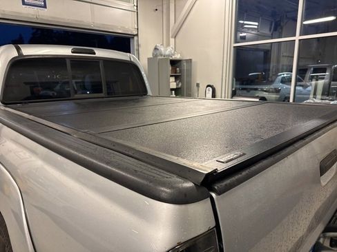 Used 2008 Toyota Tacoma Base image 12