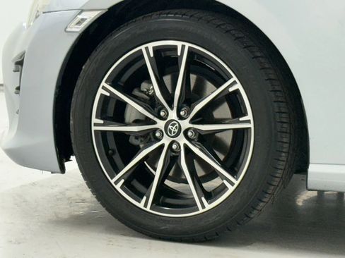 Used 2017 Toyota 86 image 36