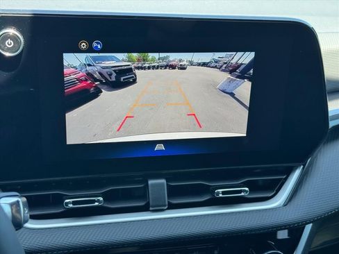 New 2026 Chevrolet Equinox LT FWD image 19