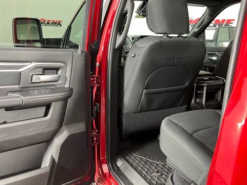 New 2026 RAM 3500 Big Horn AWD/4WD image 25