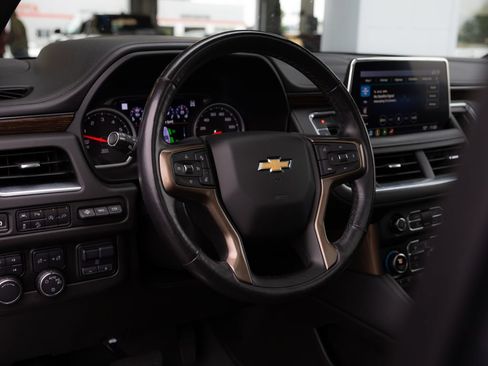 Used 2021 Chevrolet Tahoe High Country w/ Premium Package AWD/4WD image 12