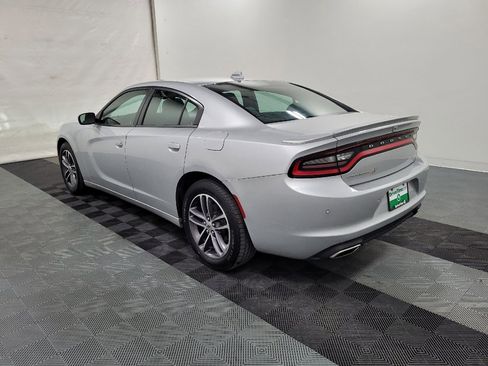 Used 2019 Dodge Charger SXT image 3