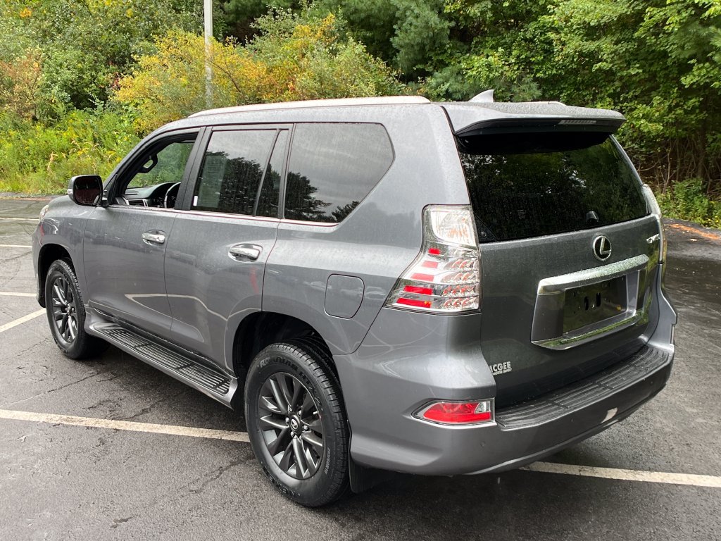 Used 2023 Lexus GX 460 Premium w/ Premium Package AWD/4WD image 3