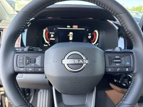 New 2026 Nissan Pathfinder Platinum FWD image 29