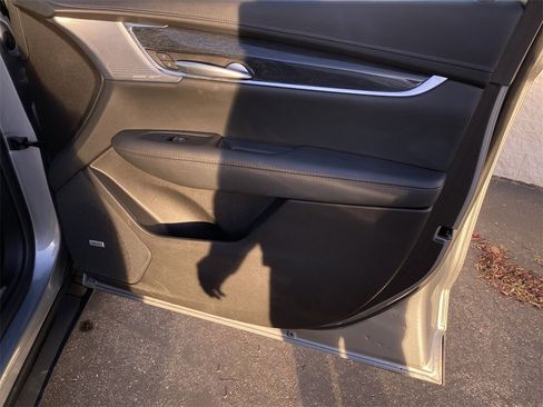 Certified 2025 Cadillac XT5 Premium Luxury image 39