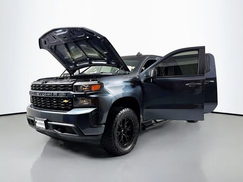 Used 2019 Chevrolet Silverado 1500 Custom w/ Custom Value Package image 16