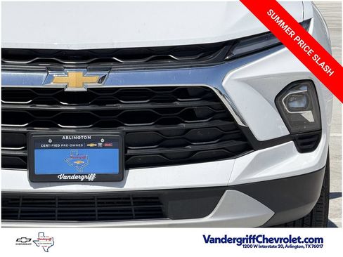 Certified 2025 Chevrolet Blazer LT FWD image 8