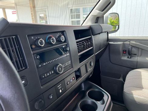 Used 2018 Chevrolet Express 3500 LT w/ LT Preferred Equipment Group image 3