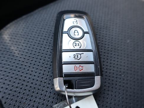 Used 2020 Ford Escape Titanium FWD image 31