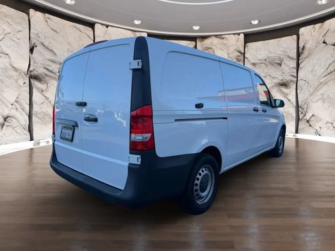 Used 2022 Mercedes-Benz Metris image 6