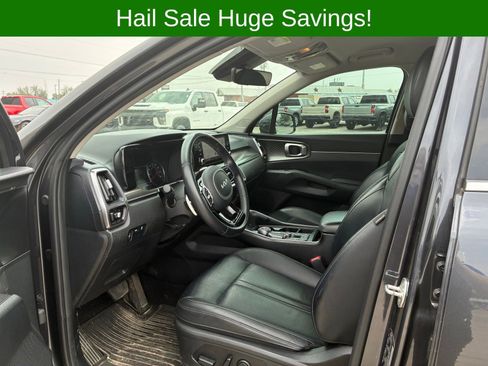 Used 2022 Kia Sorento S FWD image 2