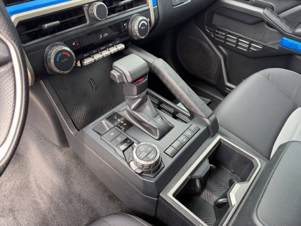 Used 2024 Toyota Tacoma TRD Off-Road AWD/4WD image 15