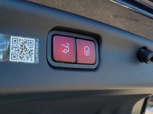 Certified 2025 Mercedes-Benz C 300 Sedan image 10