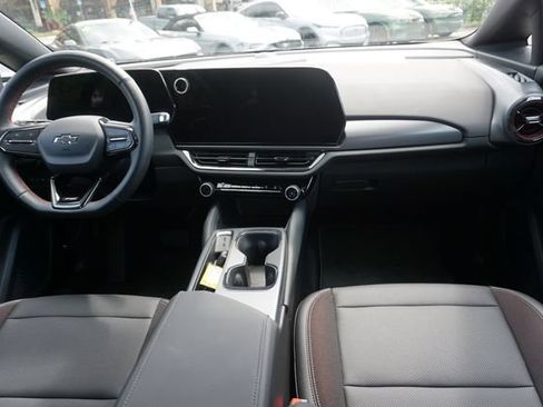 Used 2026 Chevrolet Equinox EV RS FWD image 6