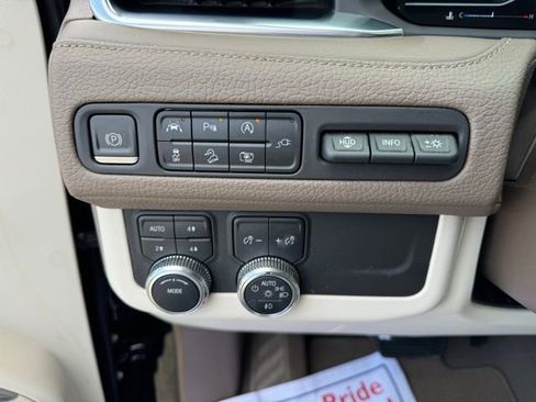 Used 2022 GMC Yukon Denali image 19