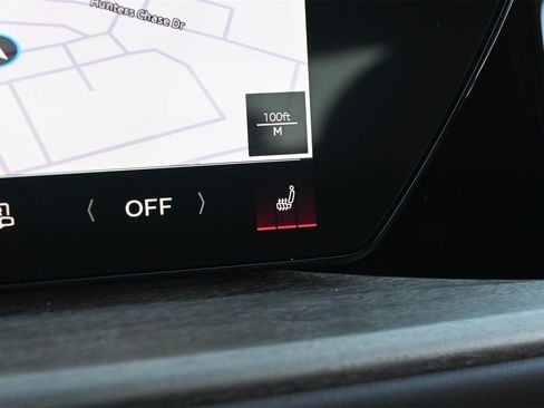 Used 2025 Audi Q5 Premium w/ Convenience Package image 12