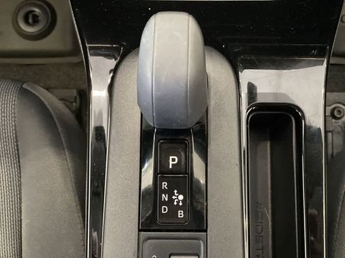 Used 2023 Toyota Prius LE AWD/4WD image 22