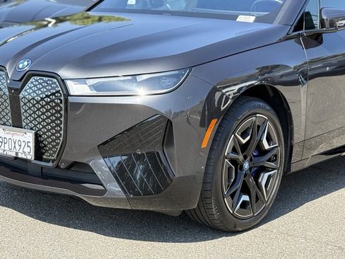 Used 2025 BMW iX xDrive50 w/ Sport Package image 4