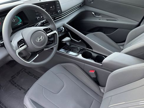 Certified 2025 Hyundai Elantra Blue image 13