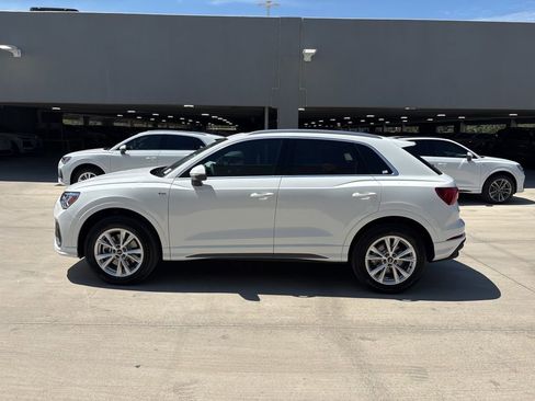 New 2025 Audi Q3 2.0T Premium image 9