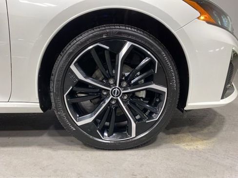 Certified 2025 Nissan Altima 2.5 SR FWD image 31