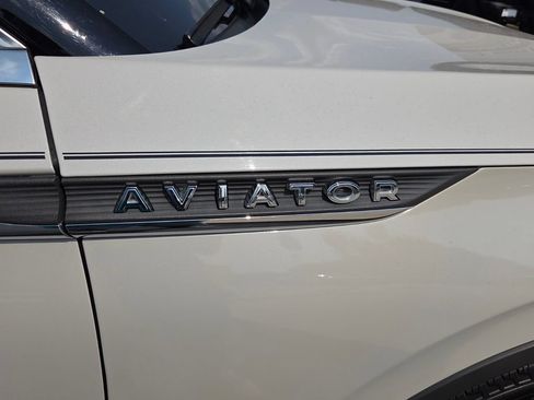 Used 2021 Lincoln Aviator Reserve w/ Equipment Group 201A RWD image 24