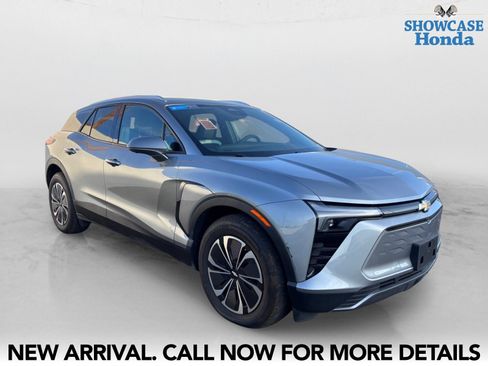 Used 2024 Chevrolet Blazer EV LT AWD/4WD image 6