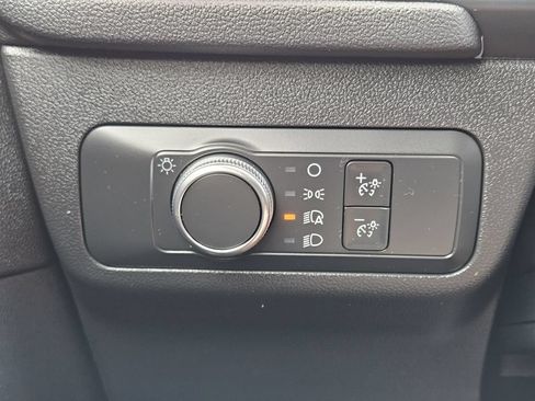 Used 2022 Ford Escape SE FWD image 28