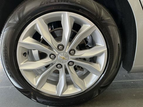 Used 2023 Chevrolet Malibu LT FWD image 24