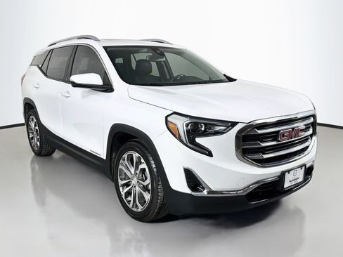 Used 2020 GMC Terrain SLT w/ Preferred Package FWD image 3