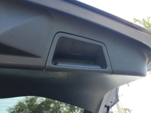 Used 2013 Cadillac SRX Base image 26