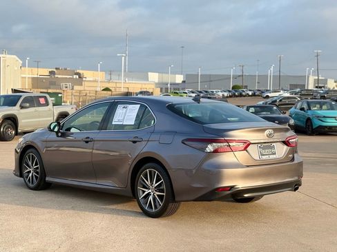 Used 2024 Toyota Camry XLE FWD image 6