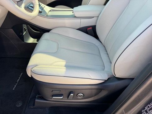Used 2024 Hyundai Palisade Limited AWD/4WD image 23