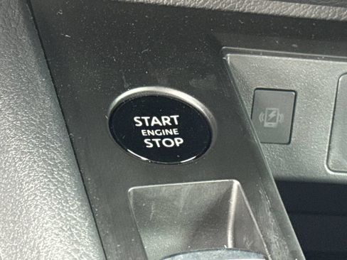 Used 2026 Nissan Kicks SV w/ SV Premium Package FWD image 41