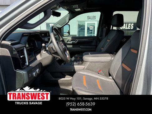 Used 2024 GMC Sierra 3500 AT4 w/ AT4 Premium Plus Package AWD/4WD image 5