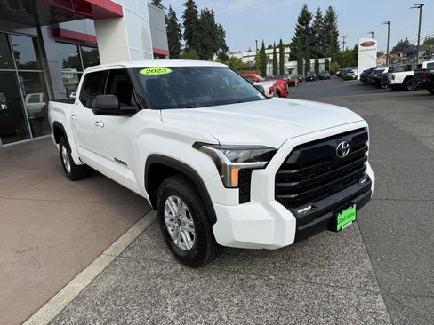 Used 2023 Toyota Tundra SR5 w/ SR5 Premium Package RWD image 8