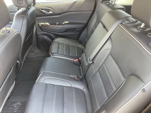 Certified 2021 GMC Acadia Denali w/ Denali Ultimate Package AWD/4WD image 19