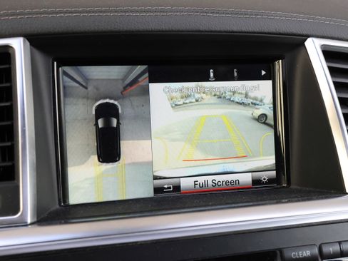 Used 2016 Mercedes-Benz GL 450 4MATIC image 25