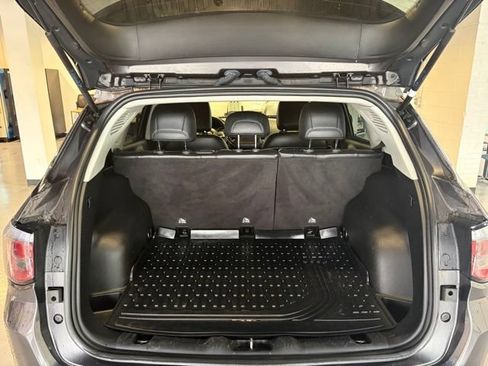 Used 2019 Jeep Compass Latitude FWD image 19