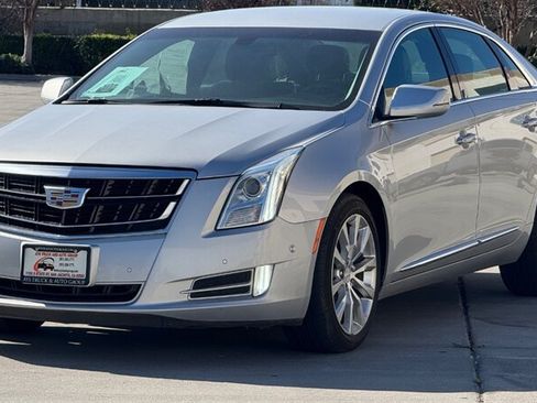 Used 2017 Cadillac XTS Luxury FWD image 1