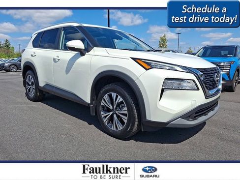 Used 2022 Nissan Rogue SV w/ SV Premium Package AWD/4WD image 1