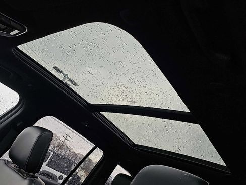 New 2025 Jeep Grand Cherokee Limited w/ Trailer Tow Package image 10